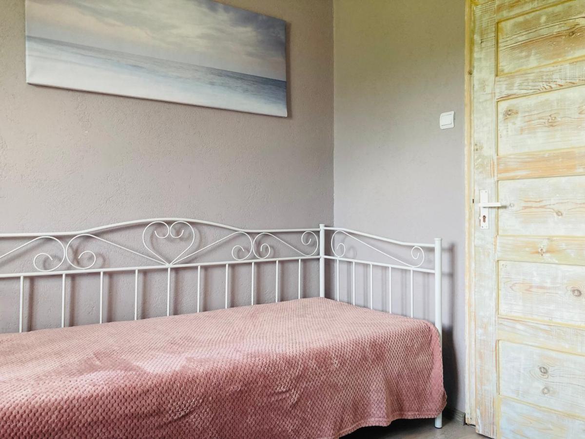 Ferienwohnung Pie Oskara Kolka Exterior foto